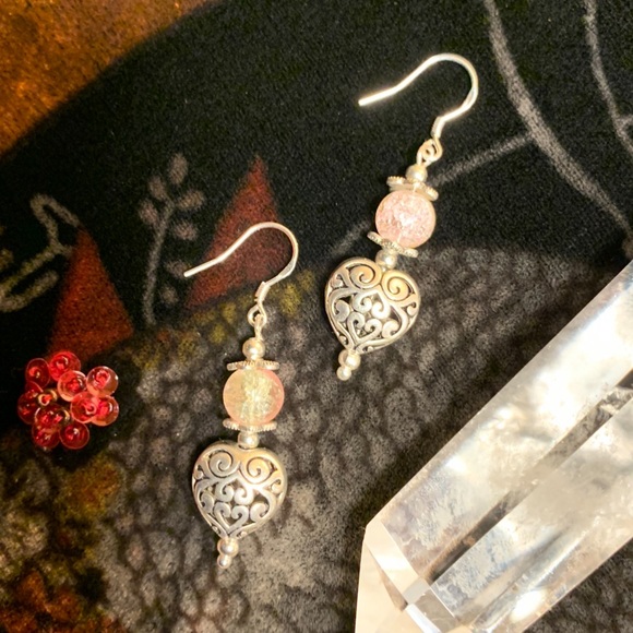 🌒 Brighton heart charm earrings